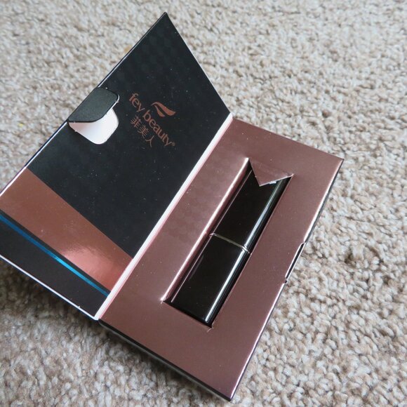 Fey Beauty Blue Glitter Color Changing Lipstick NEW - Picture 4 of 4